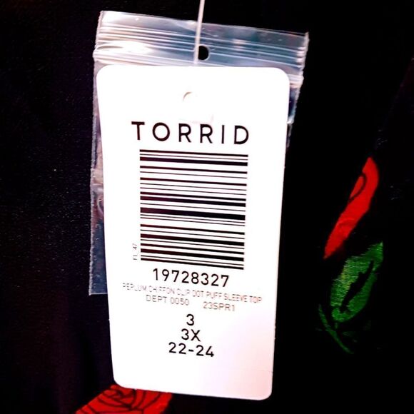 TORRID Plus Size New Peplum Chiffon Clip Dot Floral Rose Puff Sleeve Top. - Picture 14 of 16